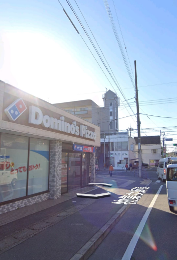 【1】ドミノ・ピザ樫原山陰街道店がある交差点を南に進みます。(山陰街道沿い)